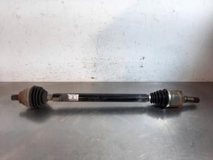 Gebruikte Aandrijfas rechts-voor Volkswagen T-Roc I 2.0 TDI 150 16V Prijs € 363,00 Inclusief btw aangeboden door Autohandel Didier