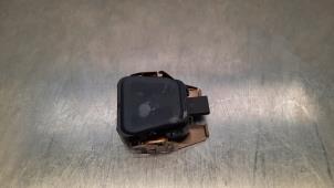 Gebruikte Regensensor Landrover Discovery Sport (LC) 2.0 Si4 16V Prijs € 72,60 Inclusief btw aangeboden door Autohandel Didier