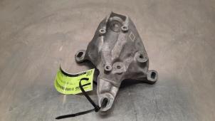 Gebruikte Versnellingsbak Steun Audi RS 6 Avant (C8) 4.0 V8 TFSI Mild Hybrid 32V Prijs € 30,25 Inclusief btw aangeboden door Autohandel Didier