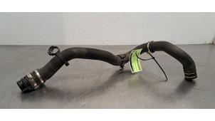 Gebruikte Radiateurslang Alfa Romeo Stelvio (949) 2.2d 16V 210 Q4 Prijs € 30,25 Inclusief btw aangeboden door Autohandel Didier