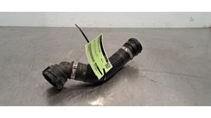 Gebruikte Radiateurslang Alfa Romeo Stelvio (949) 2.2d 16V 210 Q4 Prijs € 30,25 Inclusief btw aangeboden door Autohandel Didier