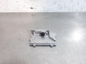 Gebruikte Camera voorzijde Peugeot 308 (F3/FB/FH/FM/FP) 1.5 Blue HDi 130 16V Prijs € 266,20 Inclusief btw aangeboden door Autohandel Didier