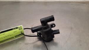 Gebruikte Waterpomp Volkswagen Arteon Shooting Brake (3HAC) 1.4 eHybrid Plug-in 16V Prijs € 36,30 Inclusief btw aangeboden door Autohandel Didier