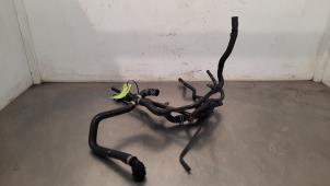 Gebruikte Radiateurslang Volkswagen Arteon Shooting Brake (3HAC) 1.4 eHybrid Plug-in 16V Prijs € 30,25 Inclusief btw aangeboden door Autohandel Didier