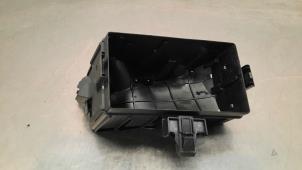 Gebruikte Zekeringkast Volkswagen Arteon Shooting Brake (3HAC) 1.4 eHybrid Plug-in 16V Prijs € 24,20 Inclusief btw aangeboden door Autohandel Didier