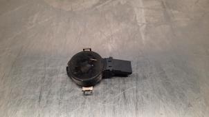 Gebruikte Sensor regen Peugeot 308 SW (F4/FC/FN/FR) 1.5 Blue HDi 130 16V Prijs € 24,20 Inclusief btw aangeboden door Autohandel Didier
