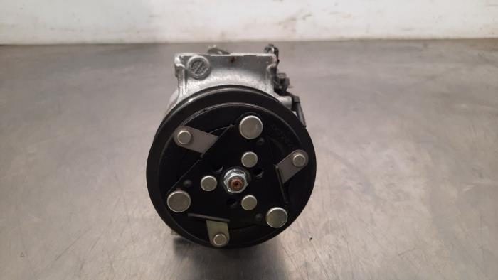 Pompe clim Renault Captur