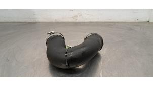 Gebruikte Intercooler Slang Porsche Cayenne II (92A) 3.0 D V6 24V Prijs € 72,60 Inclusief btw aangeboden door Autohandel Didier