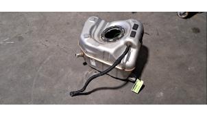 Gebruikte Brandstoftank Mini Countryman (F60) 1.5 TwinPower Turbo 12V Cooper SE ALL4 Prijs € 266,20 Inclusief btw aangeboden door Autohandel Didier