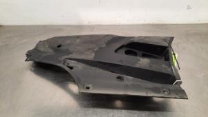 Gebruikte Bekleding Motorkap Porsche Cayenne II (92A) 3.0 D V6 24V Prijs € 72,60 Inclusief btw aangeboden door Autohandel Didier