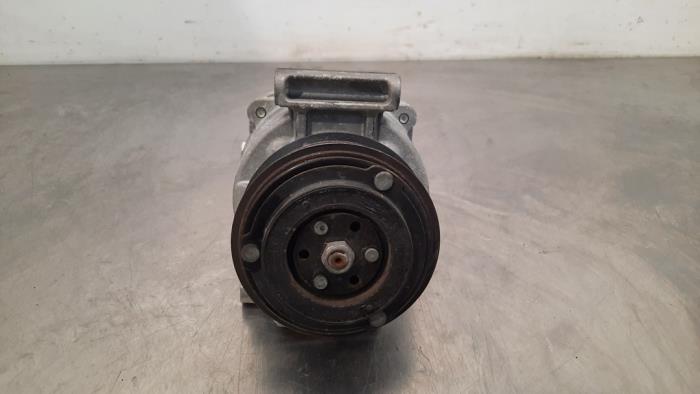 Pompe clim Opel Astra