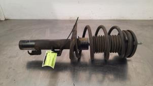 Gebruikte Schokdemper links-voor Mazda 3 Sport (BP) 2.0 e-SkyActiv-G 150 16V Prijs € 133,10 Inclusief btw aangeboden door Autohandel Didier