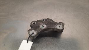 Gebruikte Versnellingsbak Steun Opel Astra K 1.5 CDTi 122 12V Prijs € 48,40 Inclusief btw aangeboden door Autohandel Didier