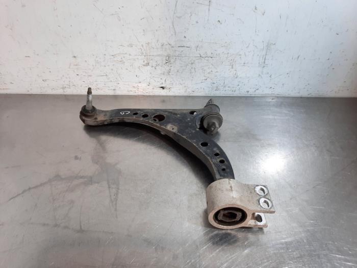 Bras de suspension avant gauche Opel Astra