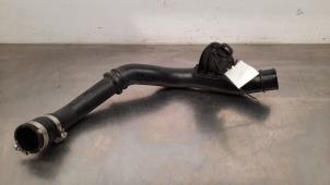 Gebruikte Intercooler Buis Ford Transit Custom 2.0 TDCi 16V Eco Blue 130 Prijs € 30,25 Inclusief btw aangeboden door Autohandel Didier