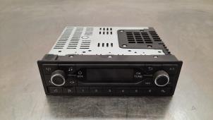 Gebruikte Radio Ford Transit Custom 2.0 TDCi 16V Eco Blue 130 Prijs € 163,35 Inclusief btw aangeboden door Autohandel Didier