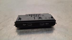 Gebruikte AUX/USB aansluiting Cupra Formentor 2.0 TSI 16V 4Drive Prijs € 24,20 Inclusief btw aangeboden door Autohandel Didier