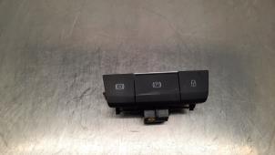 Gebruikte Schakelaar handrem Cupra Formentor 2.0 TSI 16V 4Drive Prijs € 36,30 Inclusief btw aangeboden door Autohandel Didier