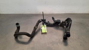 Gebruikte Radiateurslang Volvo V60 II (ZW) 2.0 B3 16V Mild Hybrid Prijs € 48,40 Inclusief btw aangeboden door Autohandel Didier