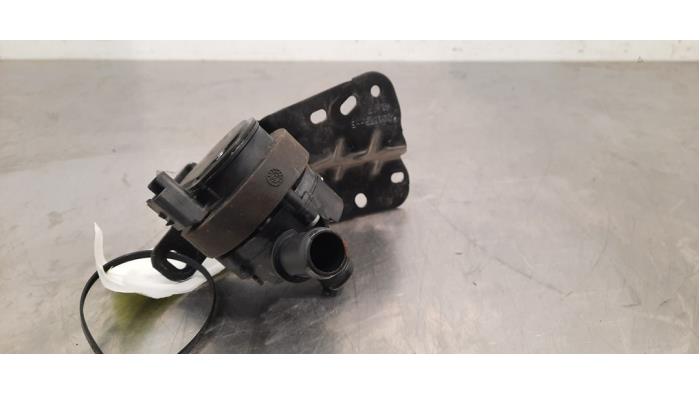 Pompe à eau supplémentaire Renault Megane