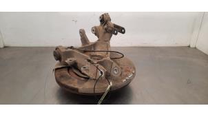 Gebruikte Fusee rechts-achter Landrover Defender II 3.0 D250 MHEV Prijs € 332,75 Inclusief btw aangeboden door Autohandel Didier