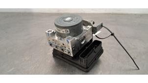 Gebruikte ABS Pomp Mercedes C (W205) C-200 1.6 CDI BlueTEC, C-200 d 16V Prijs € 199,65 Inclusief btw aangeboden door Autohandel Didier