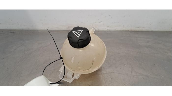 Réservoir d&#039;expansion Peugeot 308