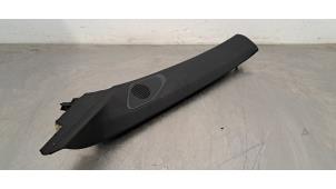 Gebruikte Stijl links-voor Peugeot 408 1.2 PureTech 130 Prijs € 48,40 Inclusief btw aangeboden door Autohandel Didier