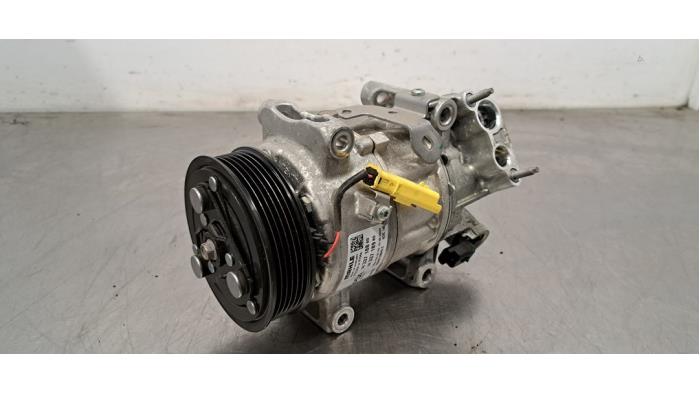 Pompe clim Peugeot 408
