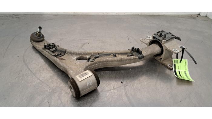 Bras de suspension avant droit Mercedes CLA