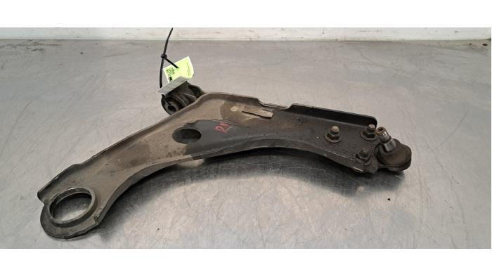 Bras de suspension avant droit Fiat Doblo