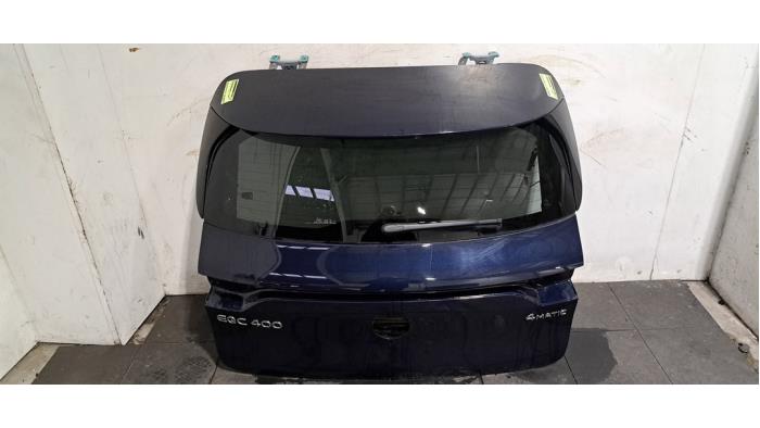 Baklucka Mercedes EQC
