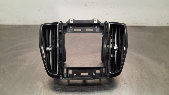 Grille aération tableau de bord Volvo XC60