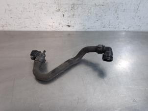 Gebruikte Radiateurslang Peugeot 208 II (UB/UH/UP) 1.2 Vti 12V PureTech 100 Prijs € 30,25 Inclusief btw aangeboden door Autohandel Didier