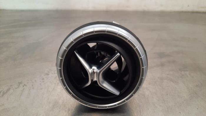 Grille aération tableau de bord Mercedes CLA
