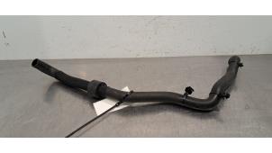 Gebruikte Koelwaterslang Ford Transit Custom 2.0 TDCi 16V Eco Blue 130 Prijs € 30,25 Inclusief btw aangeboden door Autohandel Didier