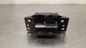 Gebruikte Handrem schakelaar Toyota Corolla (E21/EA1/EH1) 2.0 16V Hybrid Prijs € 36,30 Inclusief btw aangeboden door Autohandel Didier