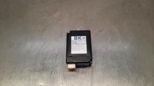 Gebruikte Keyless vehicle module Lexus NX I (Z1) 300 2.0 16V Prijs € 102,85 Inclusief btw aangeboden door Autohandel Didier