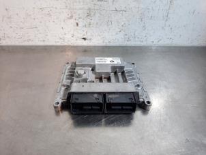 Gebruikte Computer Motormanagement Jeep Compass II (MP) 1.3 4XE 190 Plug-in Hybrid 16V 4x4 Prijs € 266,20 Inclusief btw aangeboden door Autohandel Didier