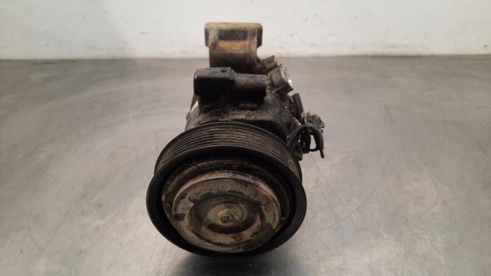 Pompe clim Toyota Hilux