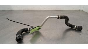 Gebruikte Koelwaterslang Mercedes GLE (V167) 300d EQ Boost 2.0 Turbo 16V 4-Matic Prijs € 30,25 Inclusief btw aangeboden door Autohandel Didier