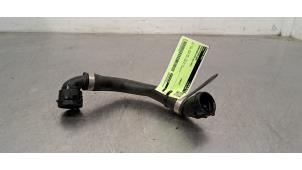 Gebruikte Radiateurslang Mercedes Vito (447.6) 2.0 114 CDI 16V Prijs € 36,30 Inclusief btw aangeboden door Autohandel Didier