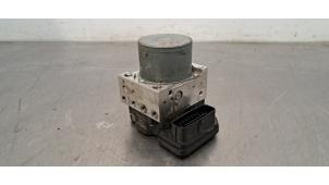 Gebruikte ABS Pomp Toyota Hilux V/VI 2.8 D4D-F 16V 4x4 Prijs € 332,75 Inclusief btw aangeboden door Autohandel Didier