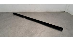 Gebruikte Raamlikker Mercedes GLE (V167) 300d EQ Boost 2.0 Turbo 16V 4-Matic Prijs € 24,20 Inclusief btw aangeboden door Autohandel Didier