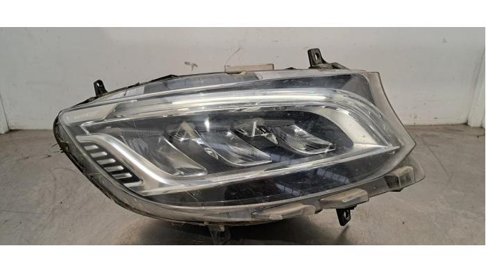 Phare droit Mercedes Sprinter