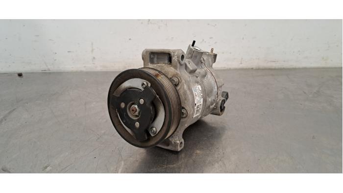 Pompe clim Volkswagen Caddy
