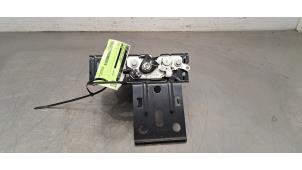 Gebruikte Slotmechaniek Motorkap DS Automobiles DS 4 1.2 12V PureTech 130 Prijs € 42,35 Inclusief btw aangeboden door Autohandel Didier