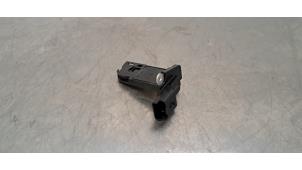 Gebruikte Luchtmassameter Peugeot Boxer (U9) 2.2 Blue HDi 140 Prijs € 24,20 Inclusief btw aangeboden door Autohandel Didier