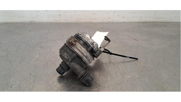 Pompe à eau supplémentaire Mercedes C-Klasse