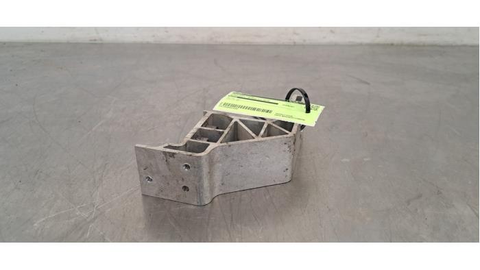 Support partie avant Mercedes C-Klasse